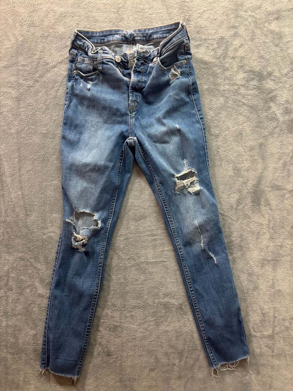 Old Navy Rockstar Super Skinny High-Rise Distressed Ankle Jeans